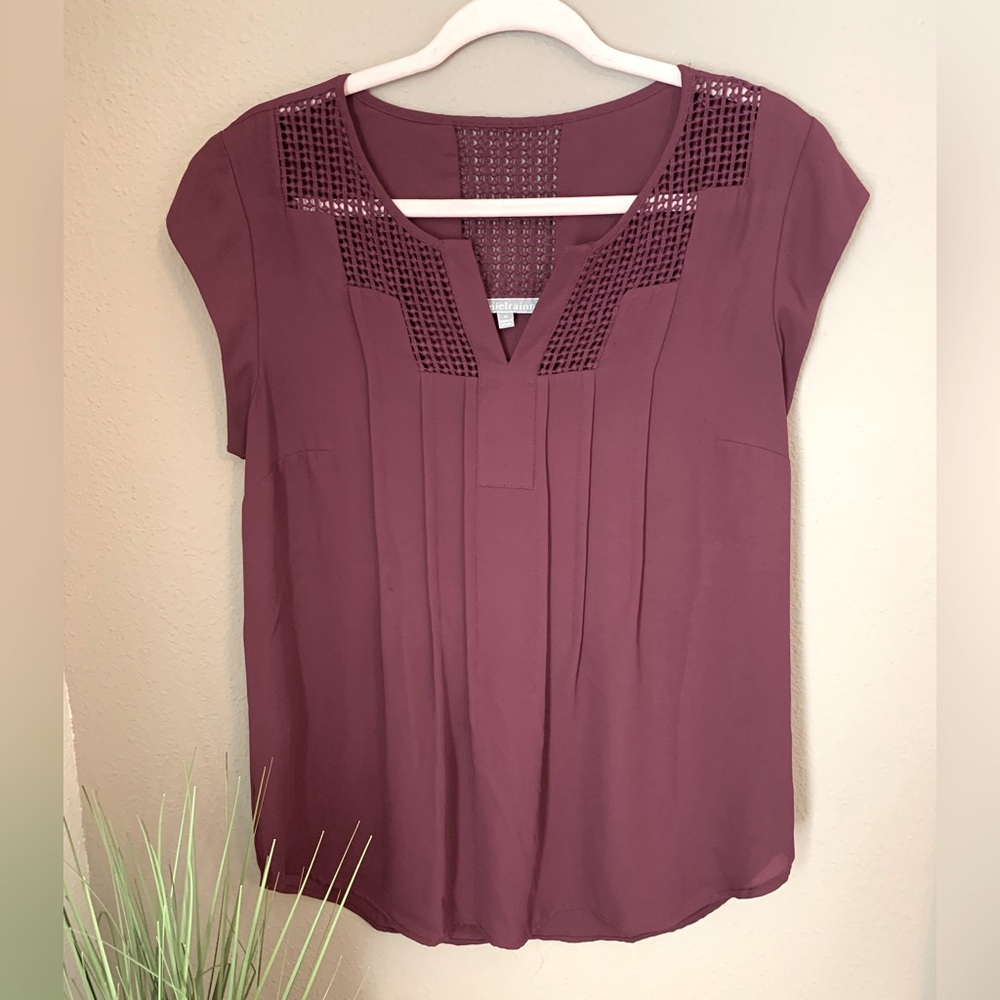 Daniel Rainn cap sleeve purple blouse. Size M.
